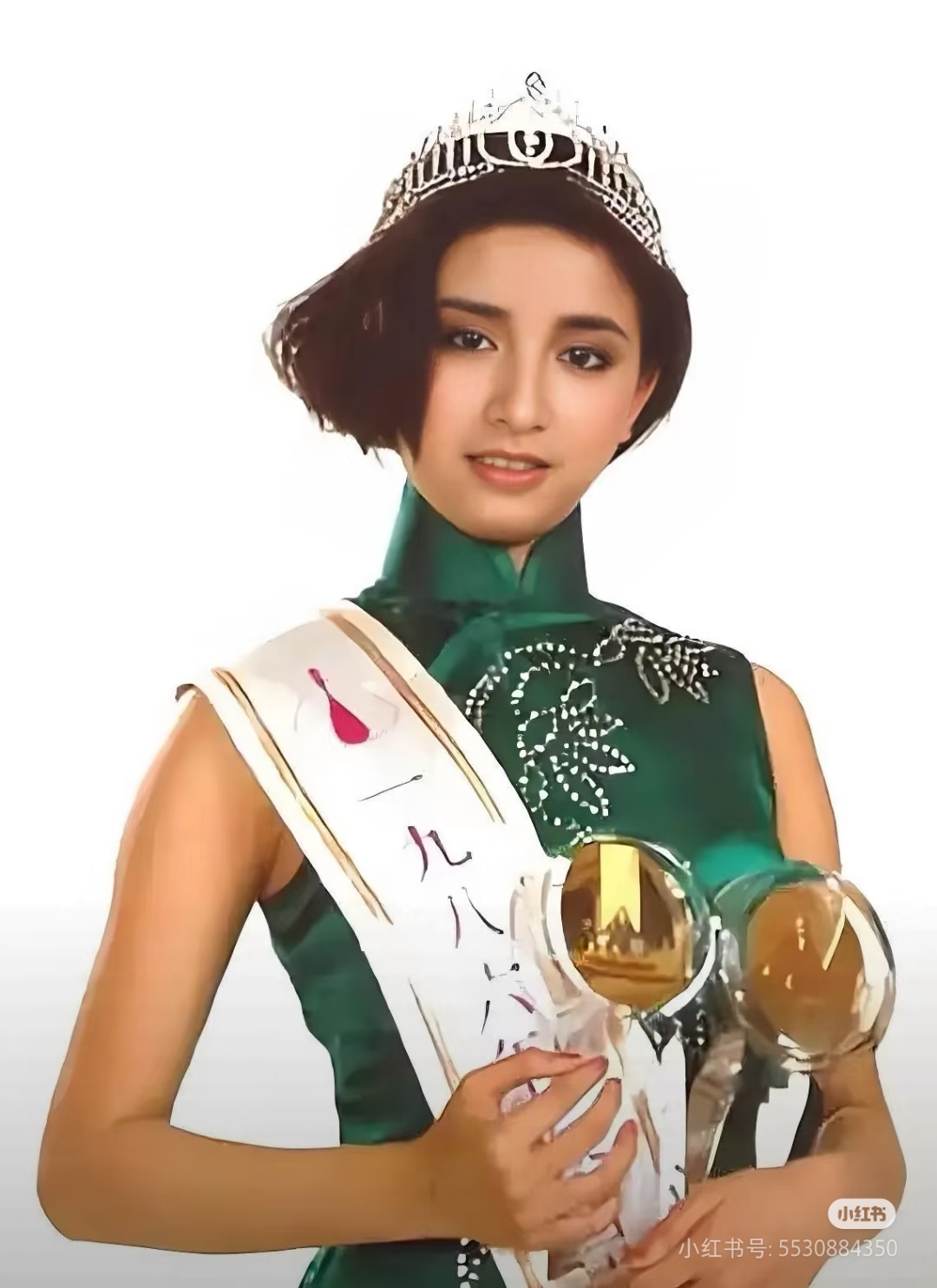 最温柔婉约的冻龄港姐吴婉芳
