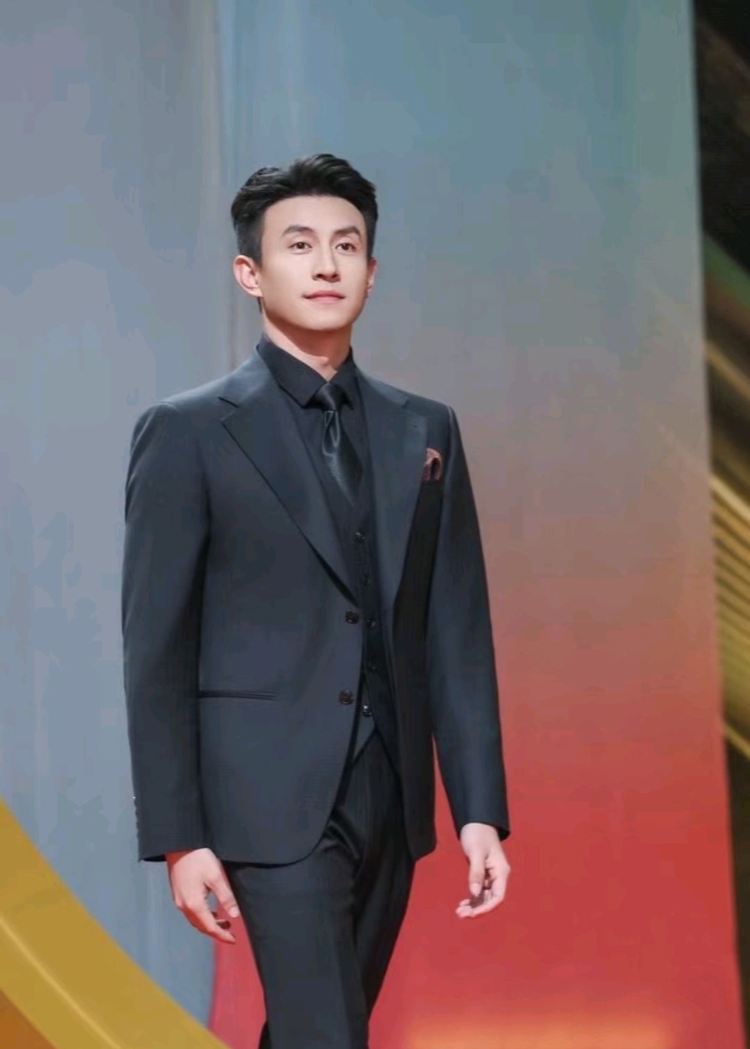 这4位矮个男神靠脸杀疯了