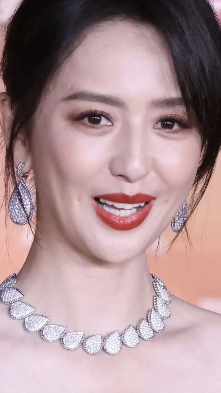 佟丽娅,这颜值真没得说