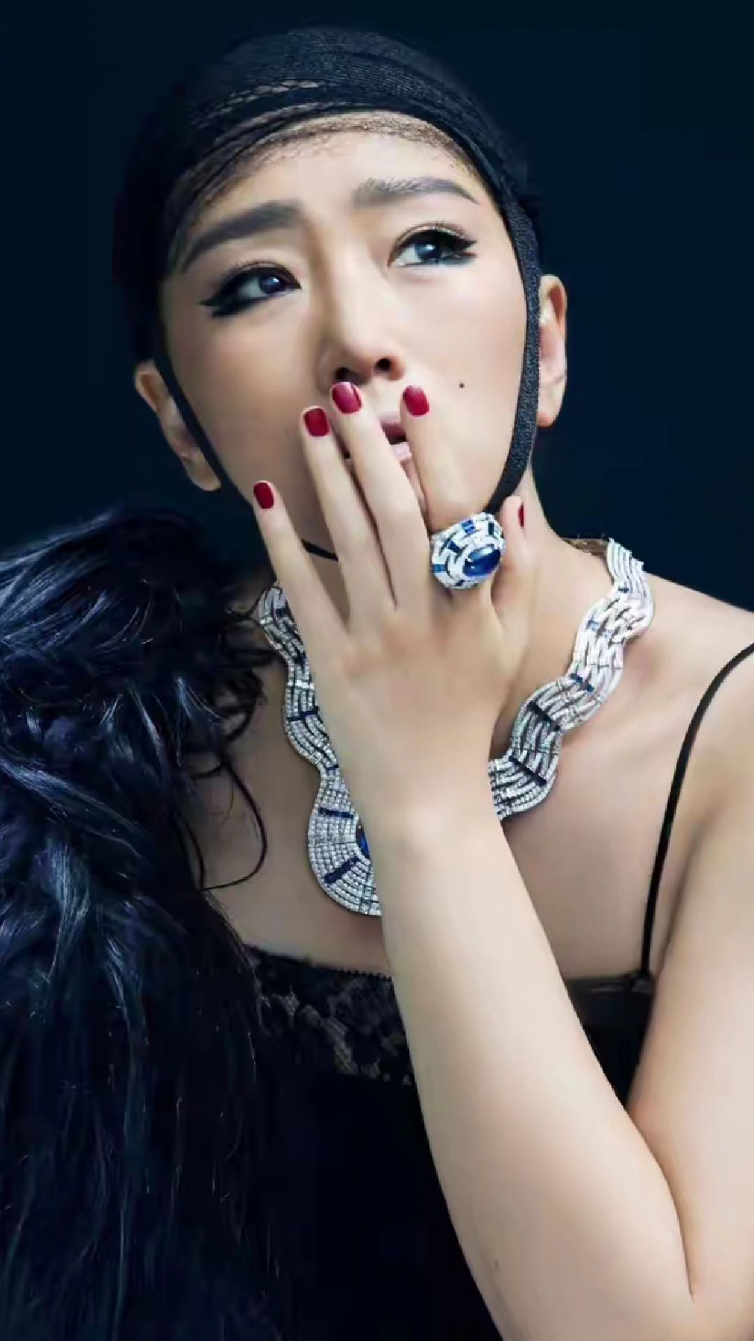 巩俐最新时尚大片,不懂时尚,想问,这好看吗