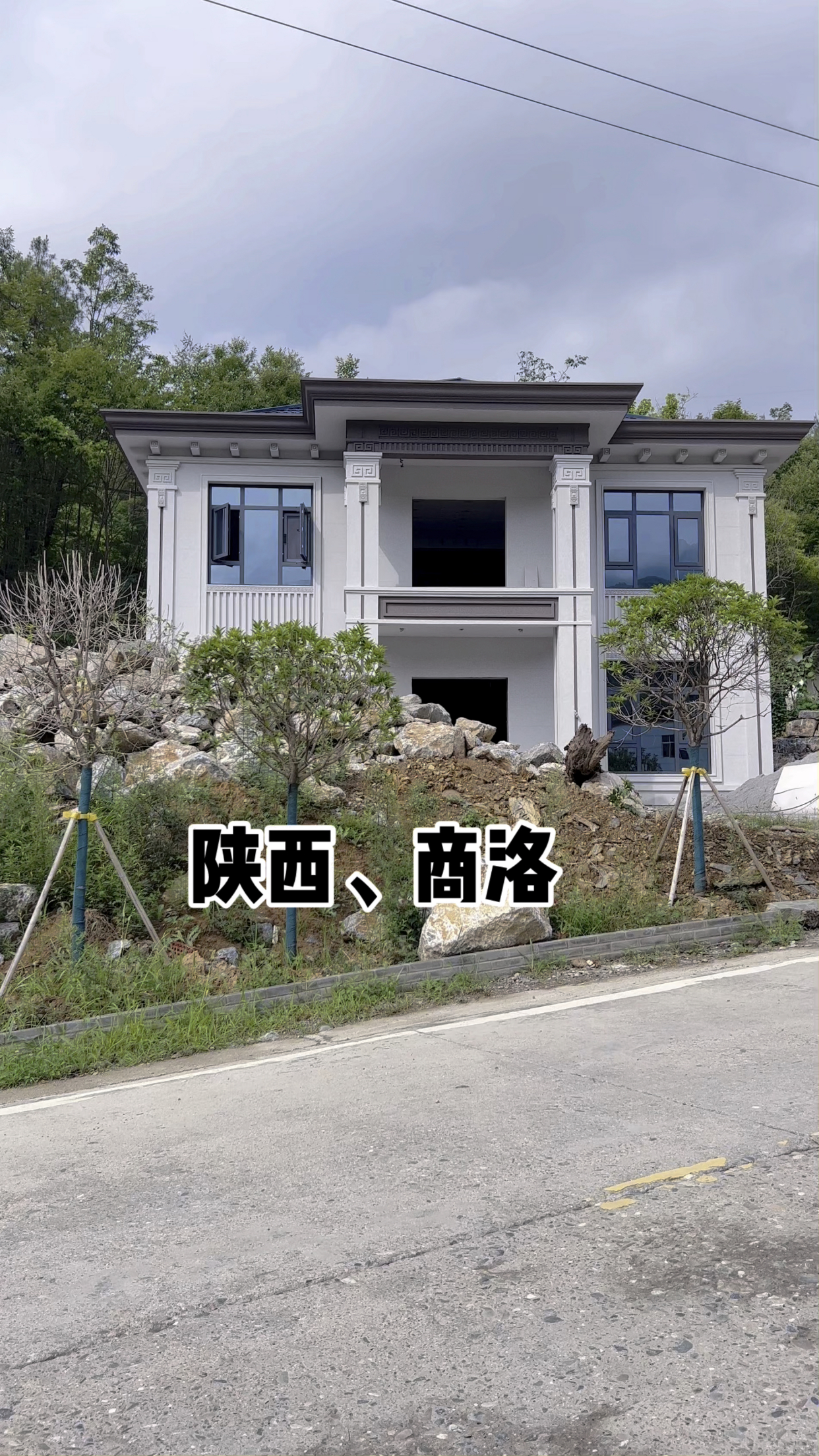 二层重钢别墅,红砖墙体,檐口一体浇筑,外墙保温,品质看得见