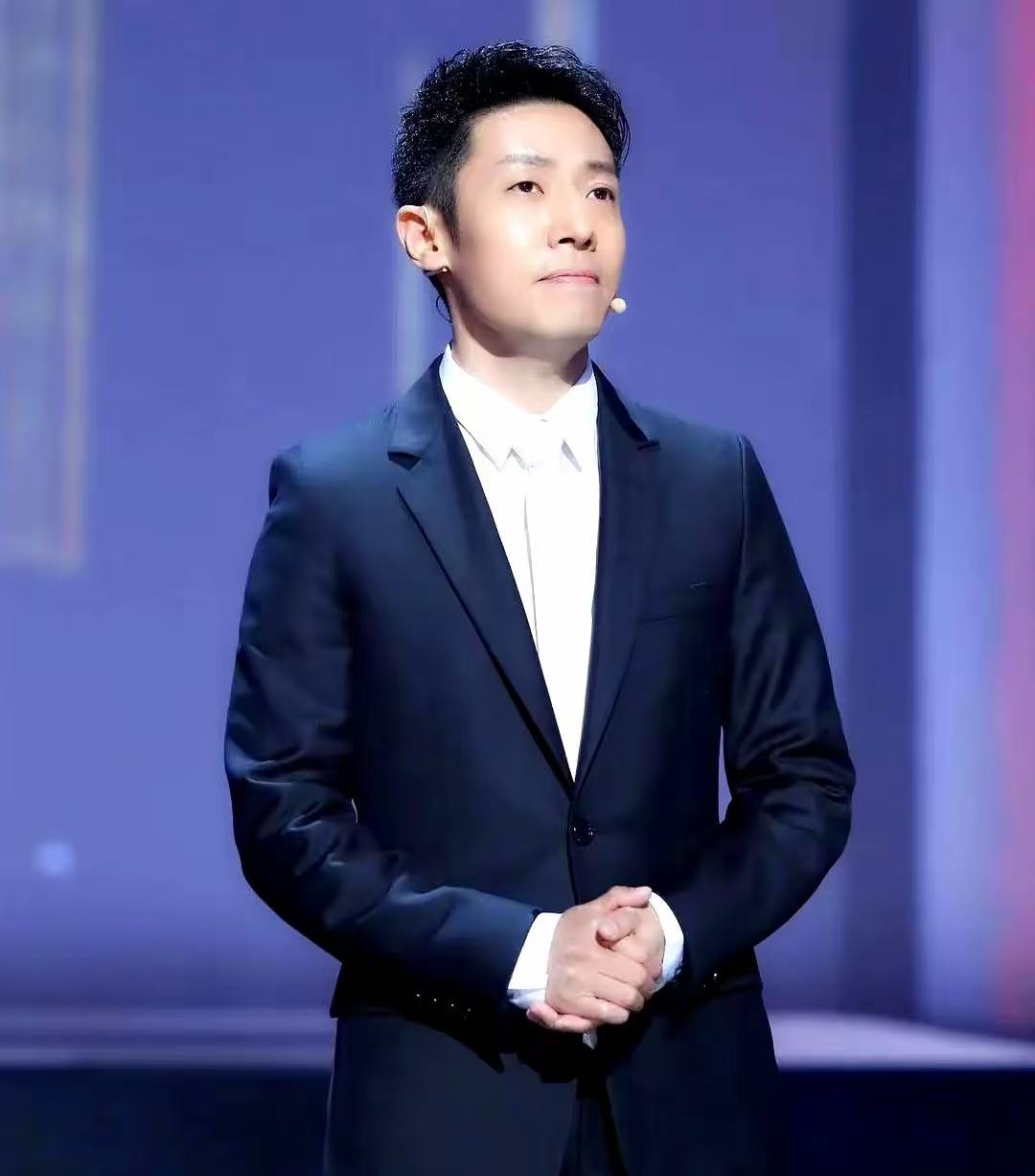 2021年主持人问撒贝宁你只有1米68的个子遗憾吗?