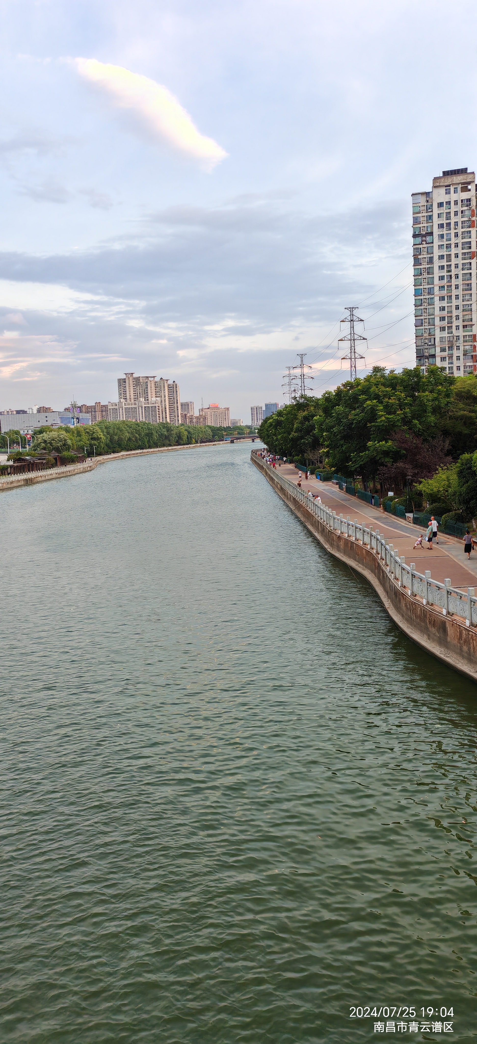 的确,现实中有很多是符合的,无论是从新闻中,还是