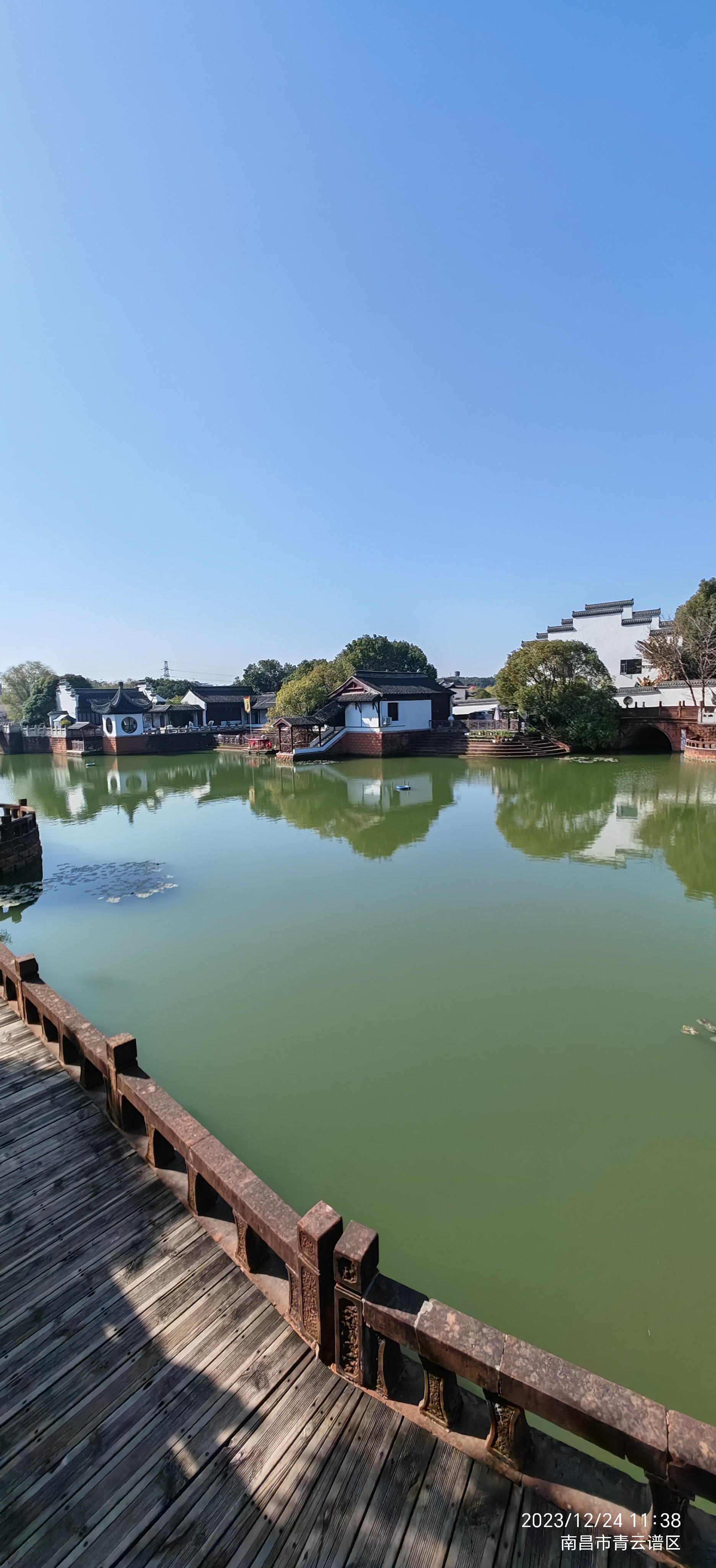 现在社会有许多奇怪的现象,比好捡拾垃圾的人喊大师