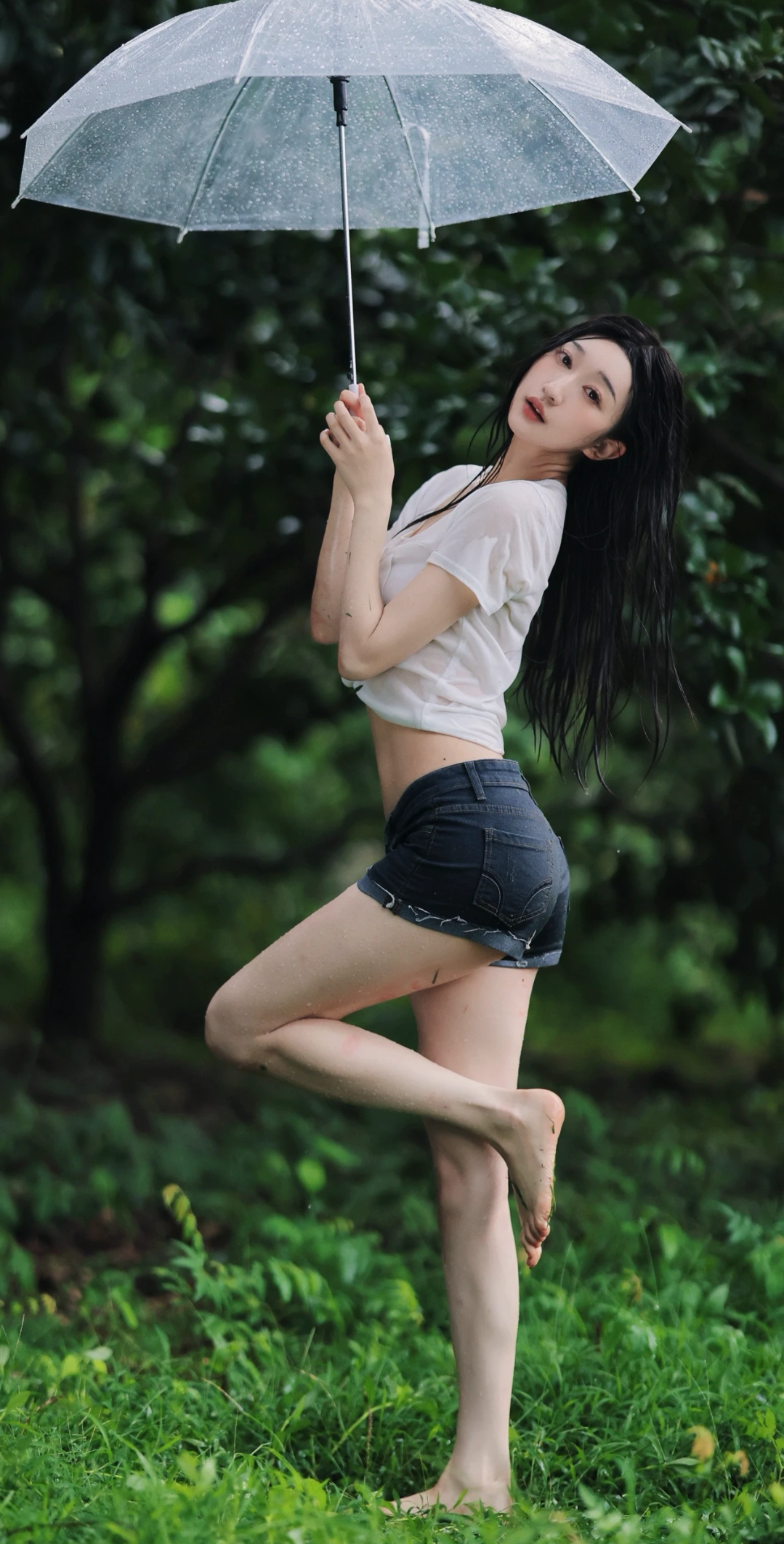 春山千草碧,古刹一钟清. 欲尽尘根灭,心明自性生