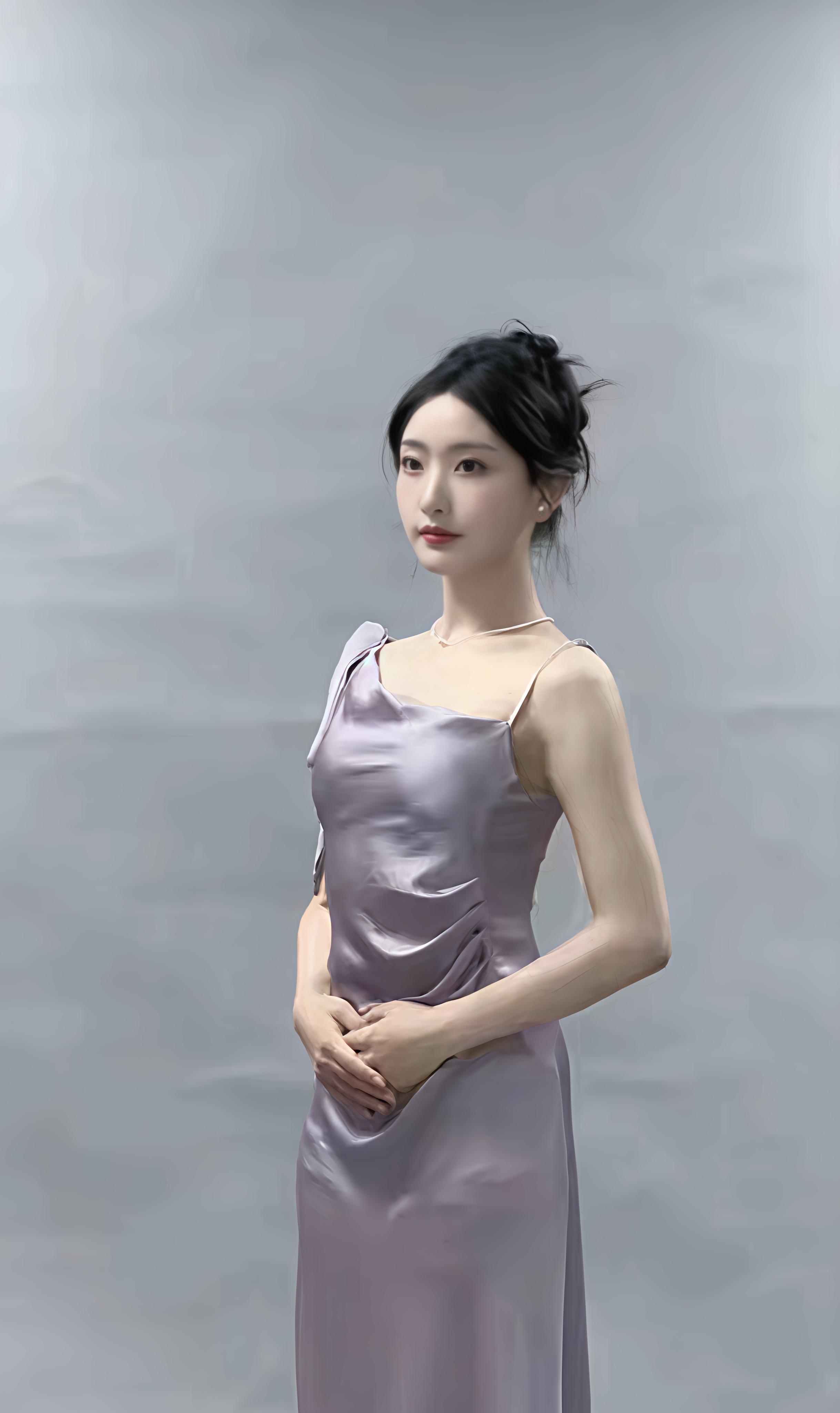 演员孙露鹭是内地很火的网剧女演员,也是歌手哦,她1995年在广州出生