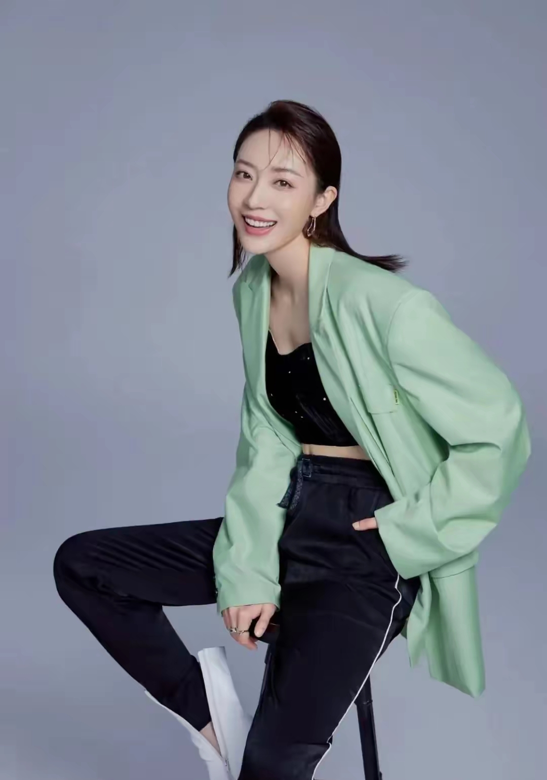 王文绮1990年出生在陕西西安,是北京电影学院表演系科班毕业的