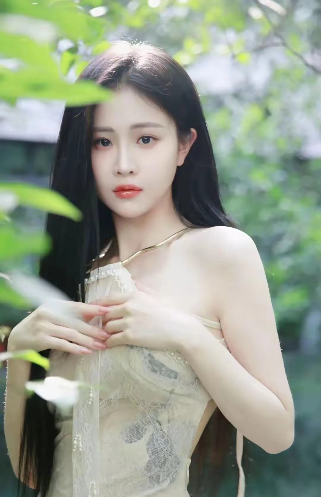 徐紫茵是位96后的演员兼歌手年轻漂亮前途一片光明现在已经小有