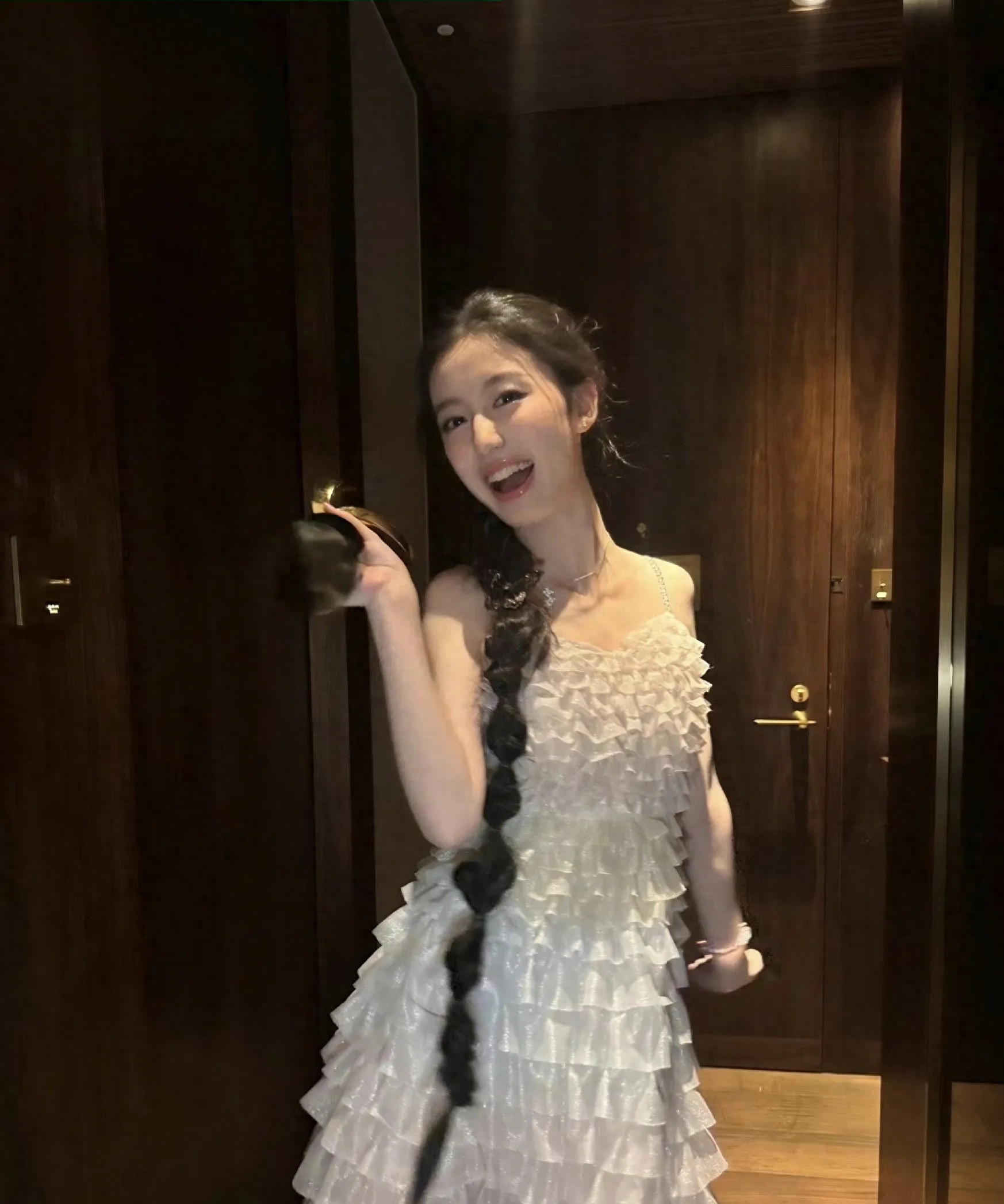 裴佳欣15岁就如此水嫩这合理吗你怎么看