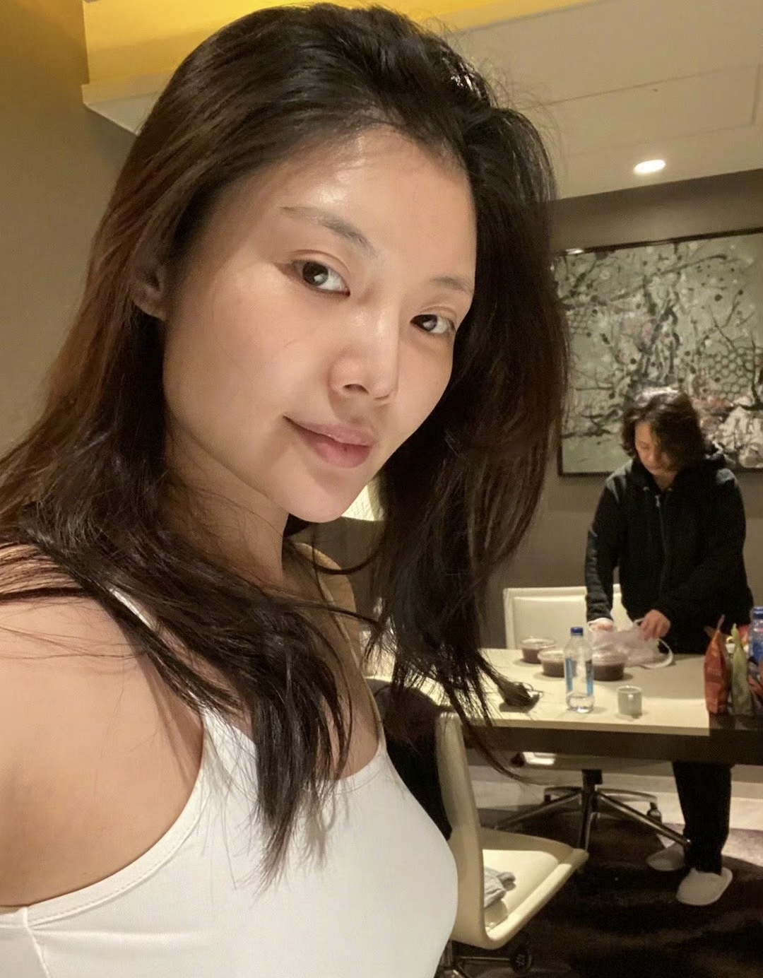 素颜的徐冬冬一点容貌焦虑都没有