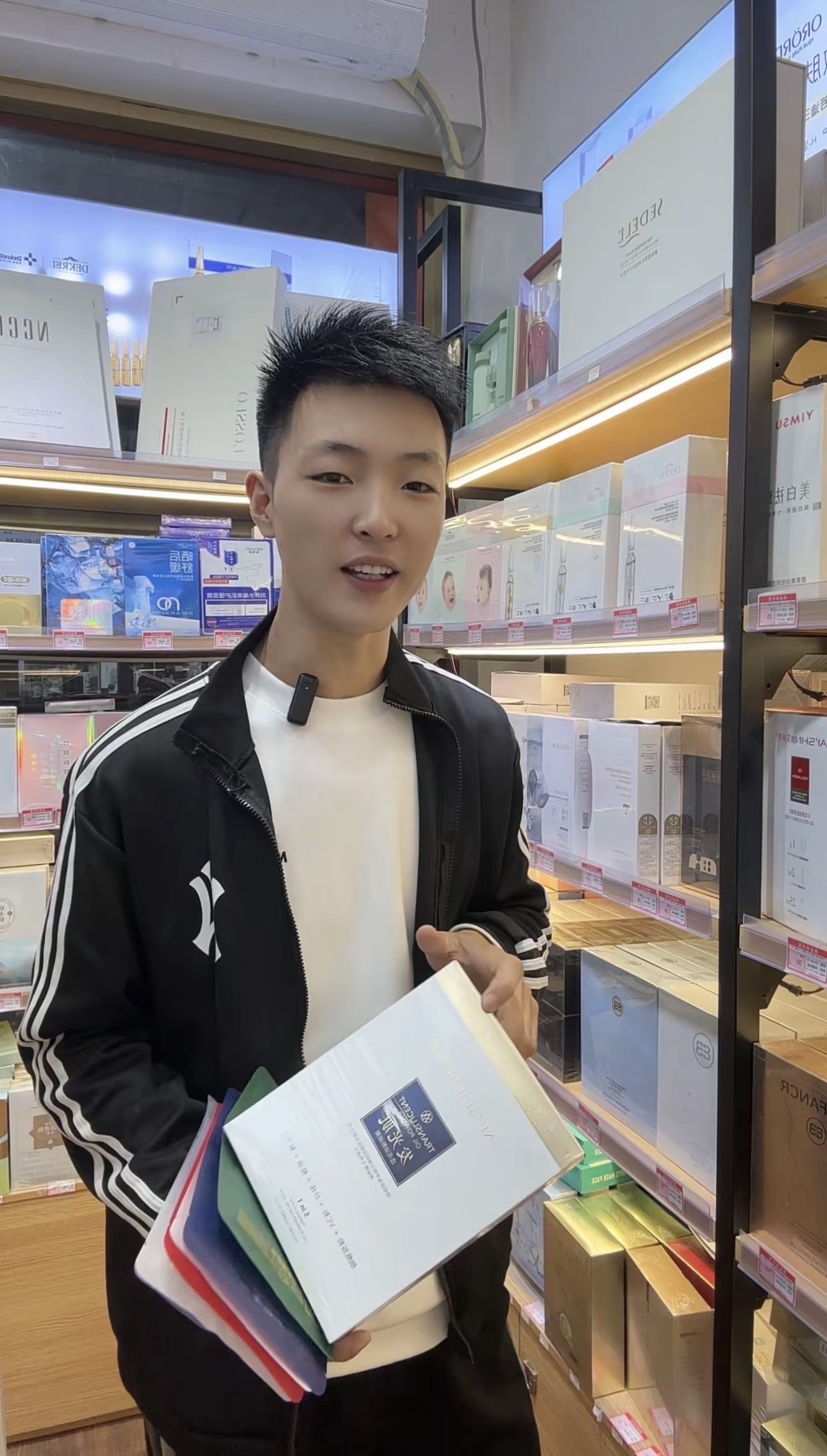 王威在义乌广州非常有名气主要分享关于 化妆品行业 的内容