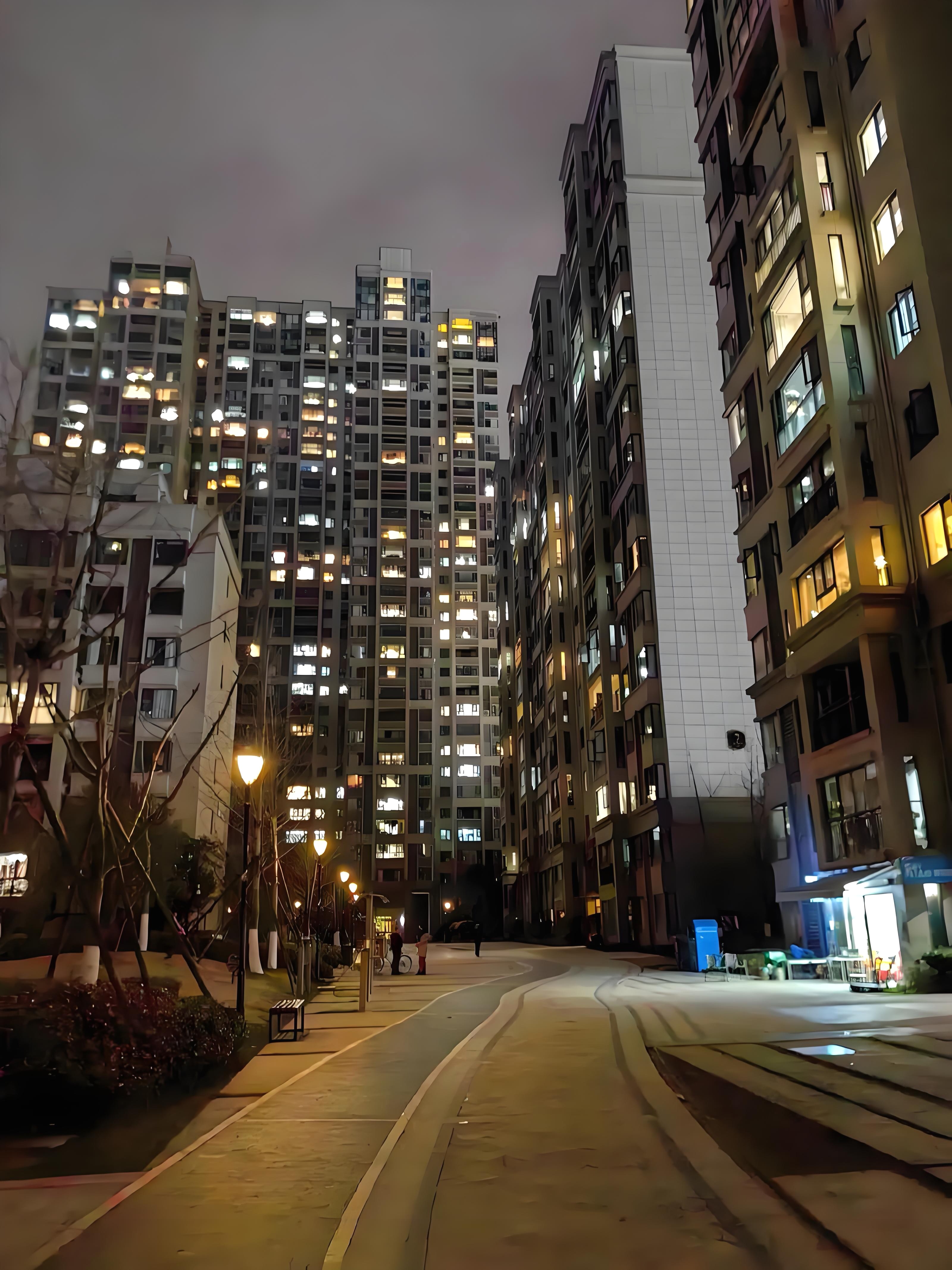 发现体制内一个现象,那就是请体制内的人吃饭越来越难了
