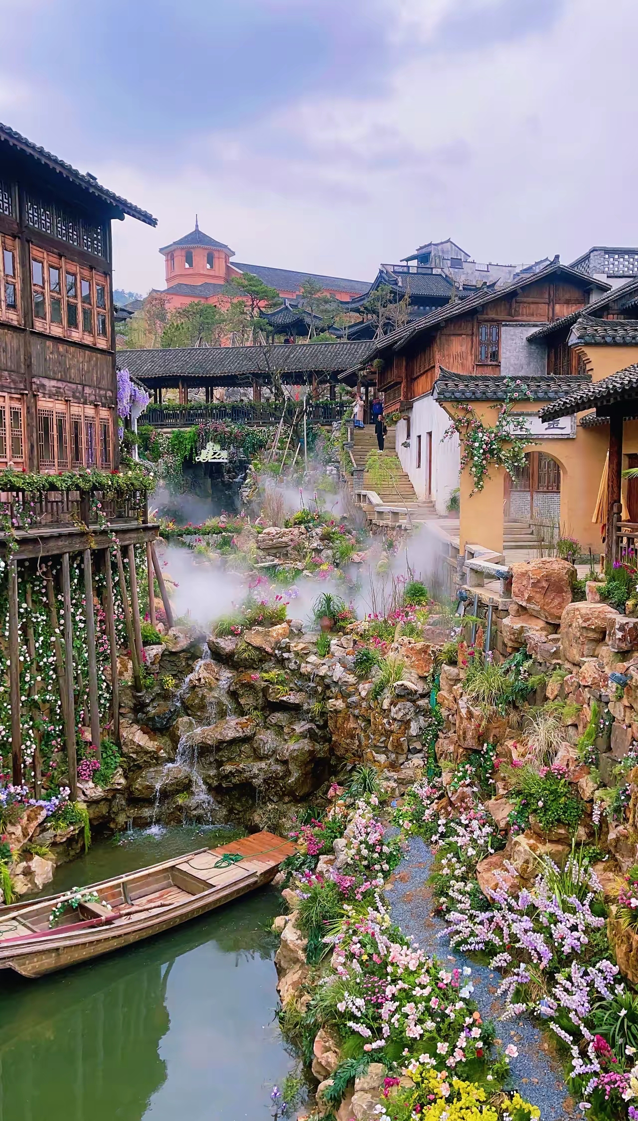 伴随开户人数的急剧增长以及存款资金的大规模转移,指