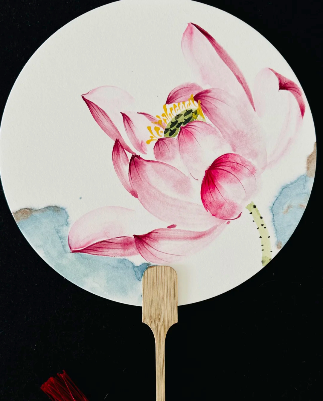 这么多国画荷花团扇,收藏画起来吧