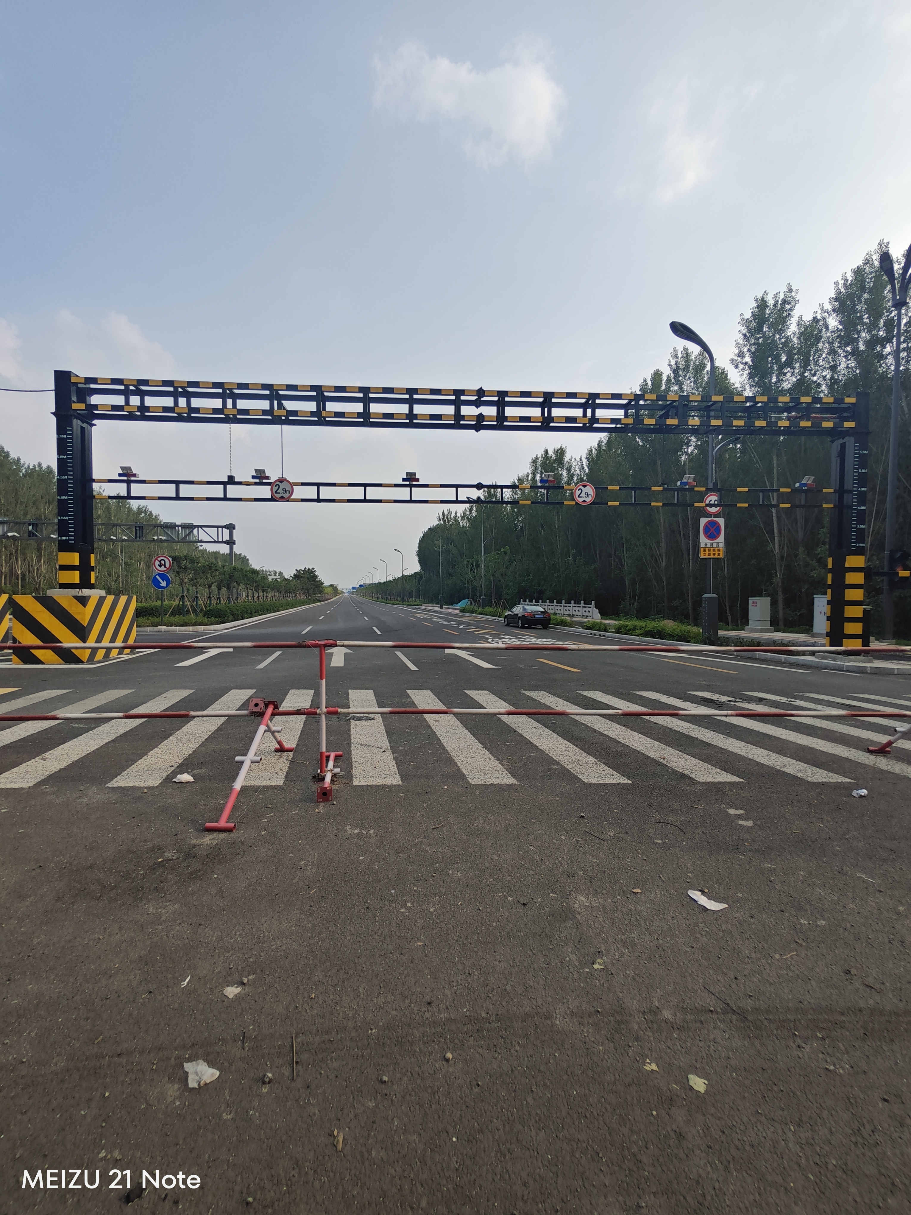 升降限高架限高杆生产厂家,认准山东聚腾液压设备有限公司