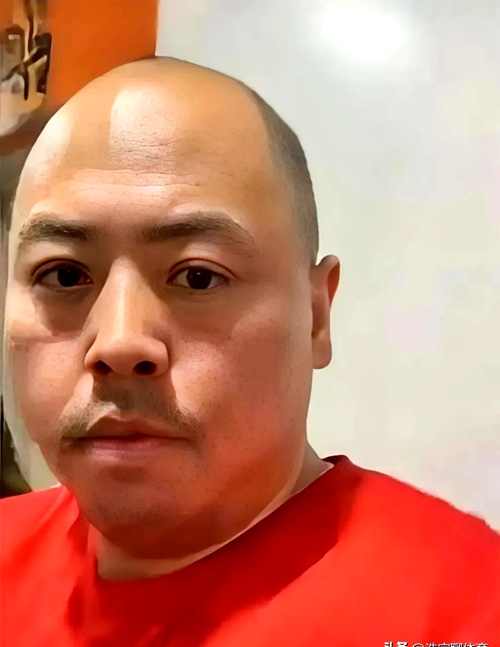 掌打脚踢北京队工作人员,因为看个球进了派出所,只能说是太上头了