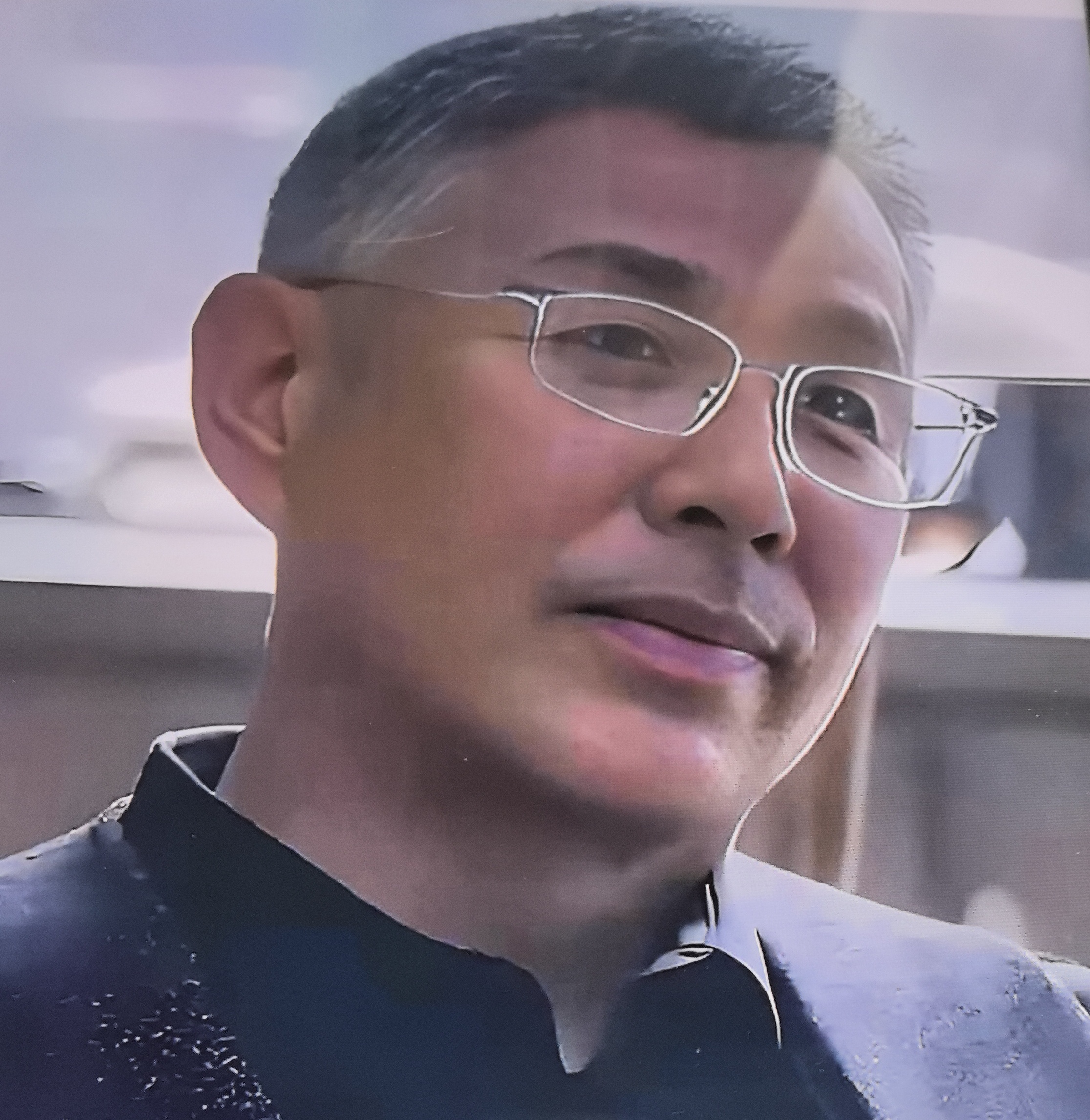 前阵子看采访,主持人问陈道明除了演戏,这辈子最关键的事儿是啥