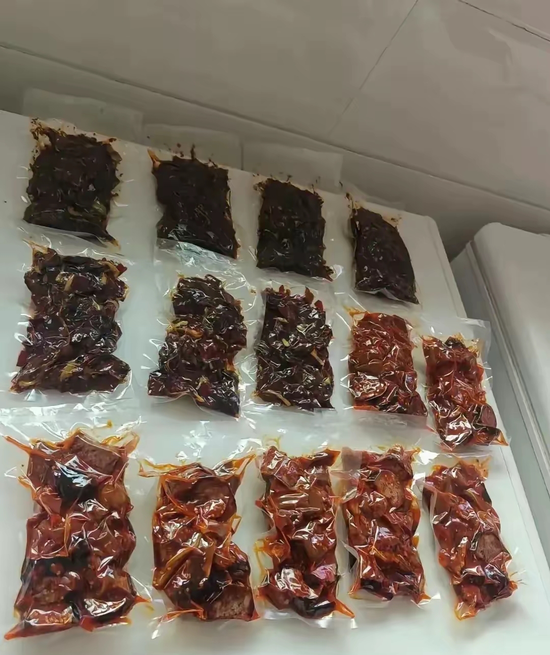 湖南一对夫妻年前网购了几千块预制菜打算春节用来招待亲友