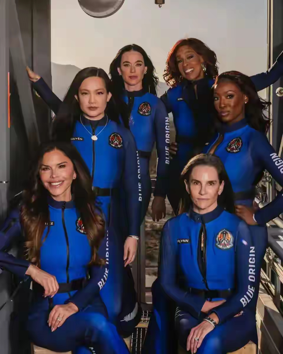 或许贝佐斯就喜欢和她一起体验上天的生活,毕竟这女人 星河战队女主角