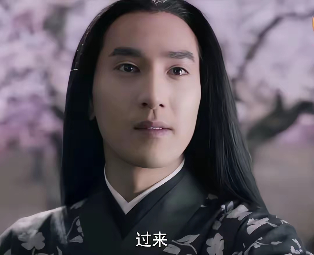 这话不假,毕竟赵又廷的夜华也是长头发,还不是美美哒?