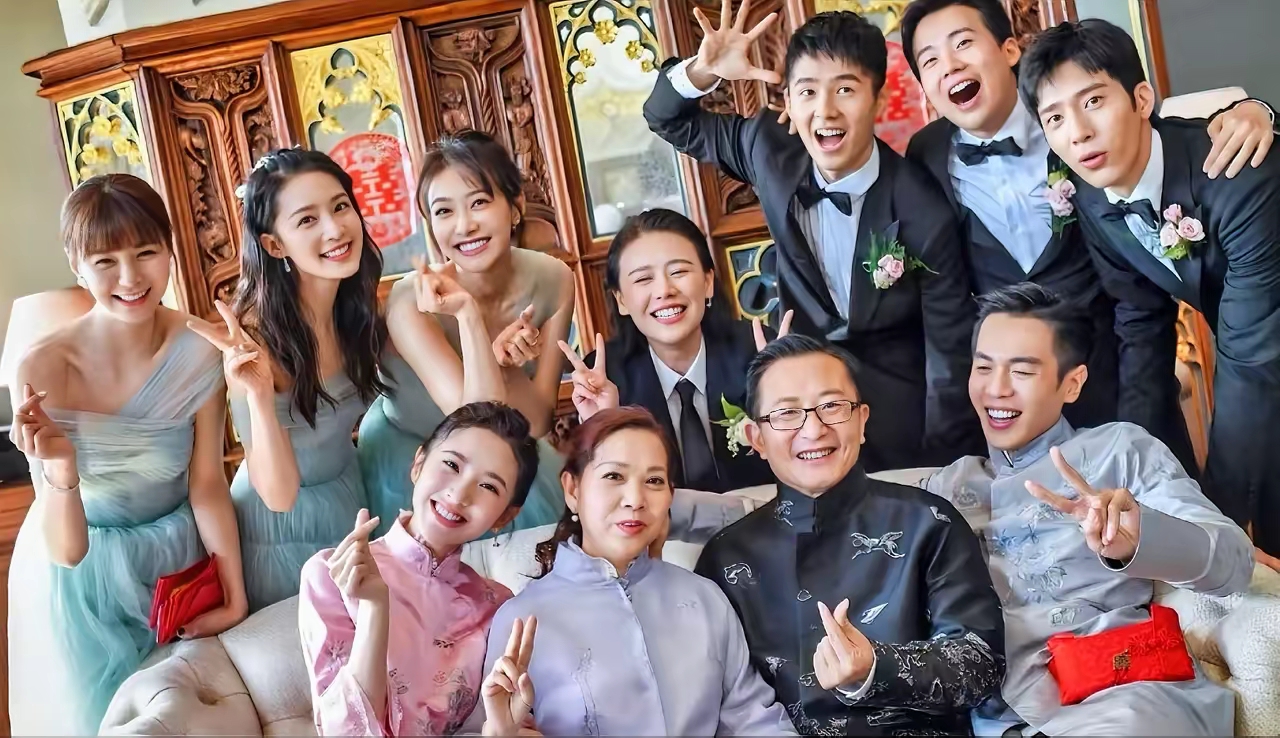 芒果台给张若昀掏点钱吧 我都看不下去了 《花儿与少年》能成功张若昀