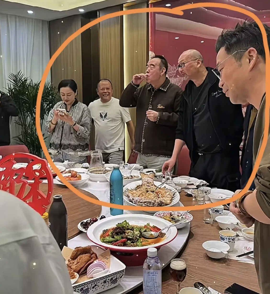家人们4月28日凌晨华表奖刚落幕娱乐圈就爆了个大瓜