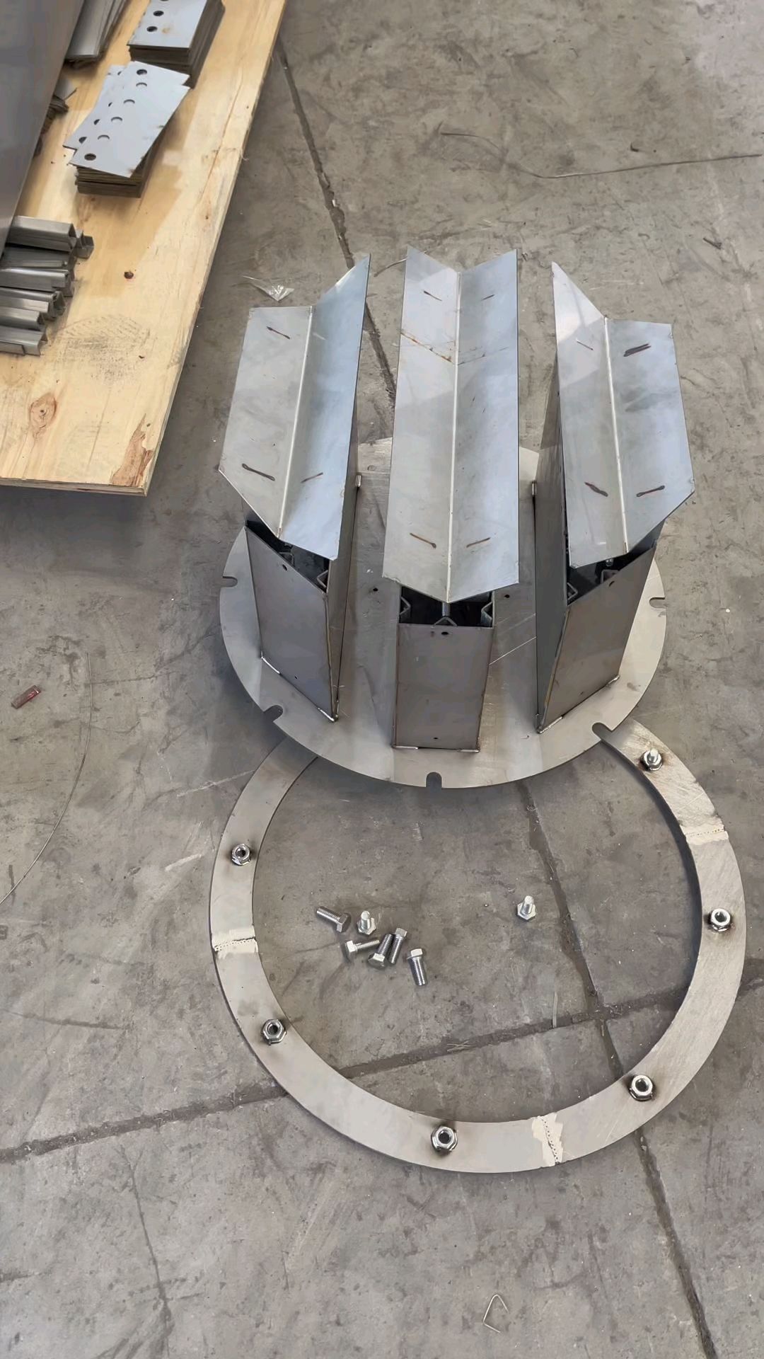 槽盘式液体分布器