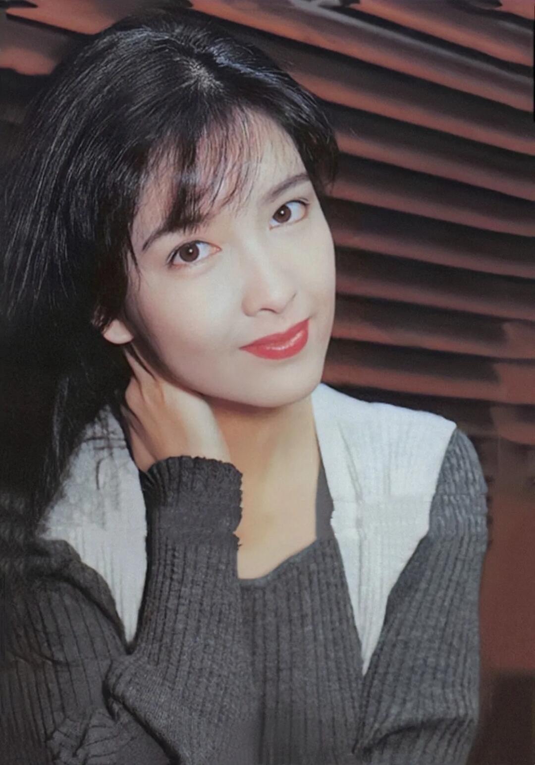 玉女掌门人周慧敏中国香港女歌手影视演员主持人1967年11月10日