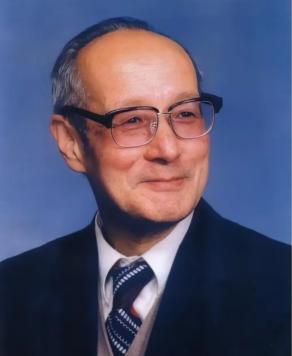 在72年之前,全世界的稀土提炼技术只掌握在欧美人手里