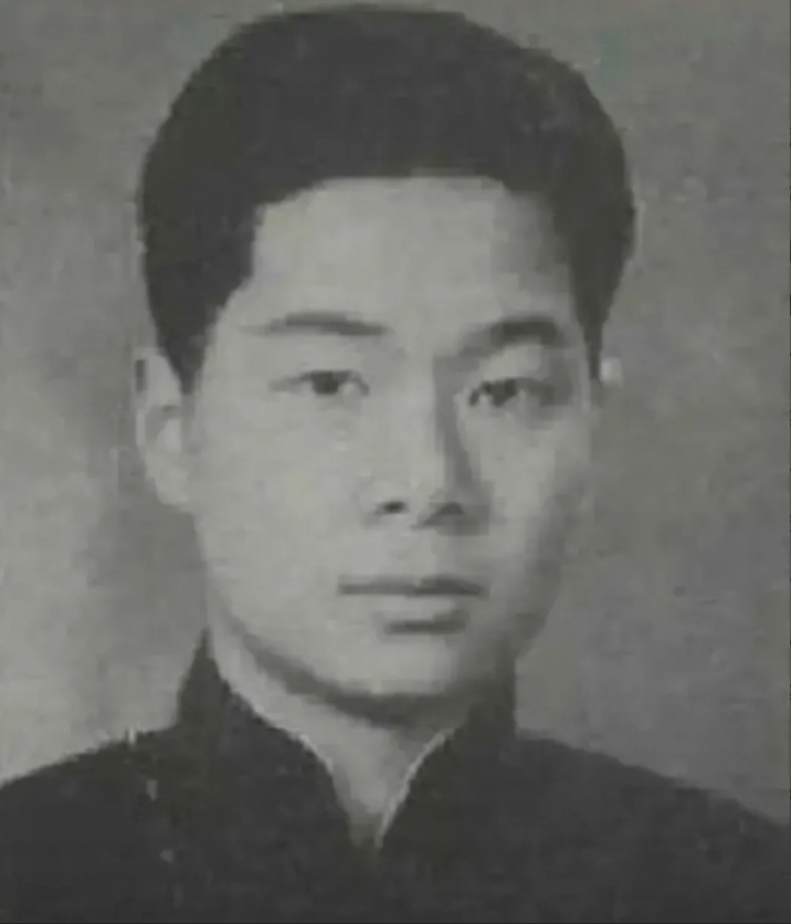 1939年,孔祥熙23岁的儿子孔令侃,看上了母亲宋霭龄40岁的牌友白兰花