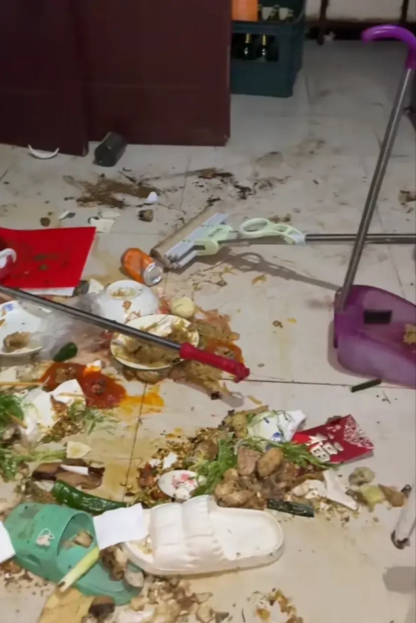 过年本应是阖家欢乐,温馨团圆的时刻,可一位女子的