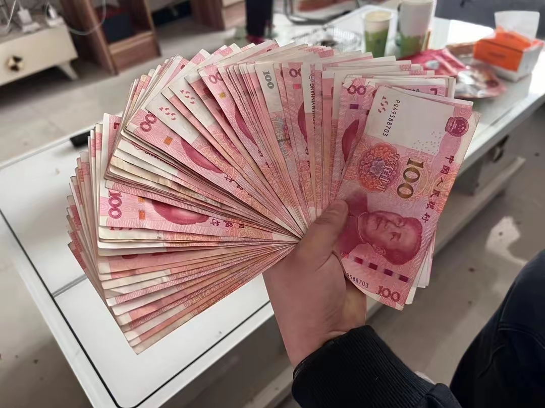 小孩哥的5100元压岁钱,竟被爸爸一个套路就"花光"了,这事儿在网上引发