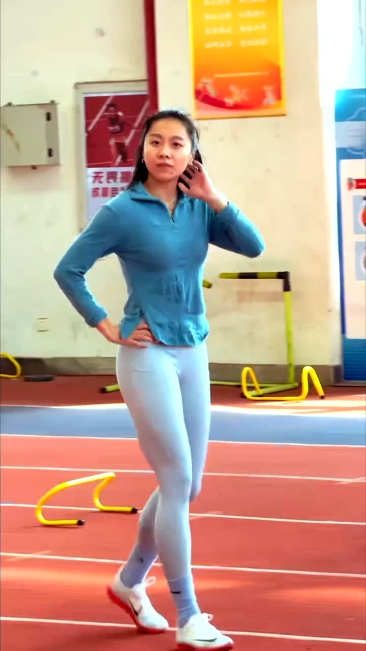 田径女神葛曼棋日常训练