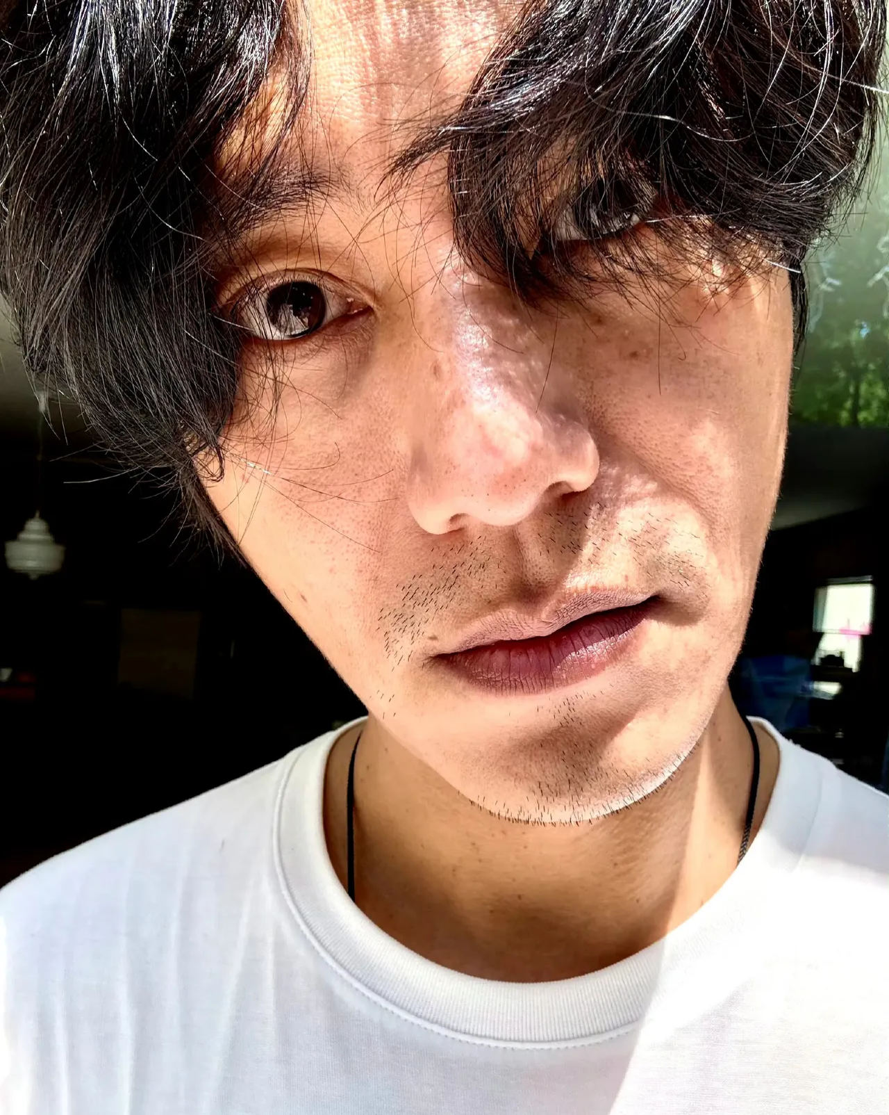 陈坤发了怼脸自拍照片
