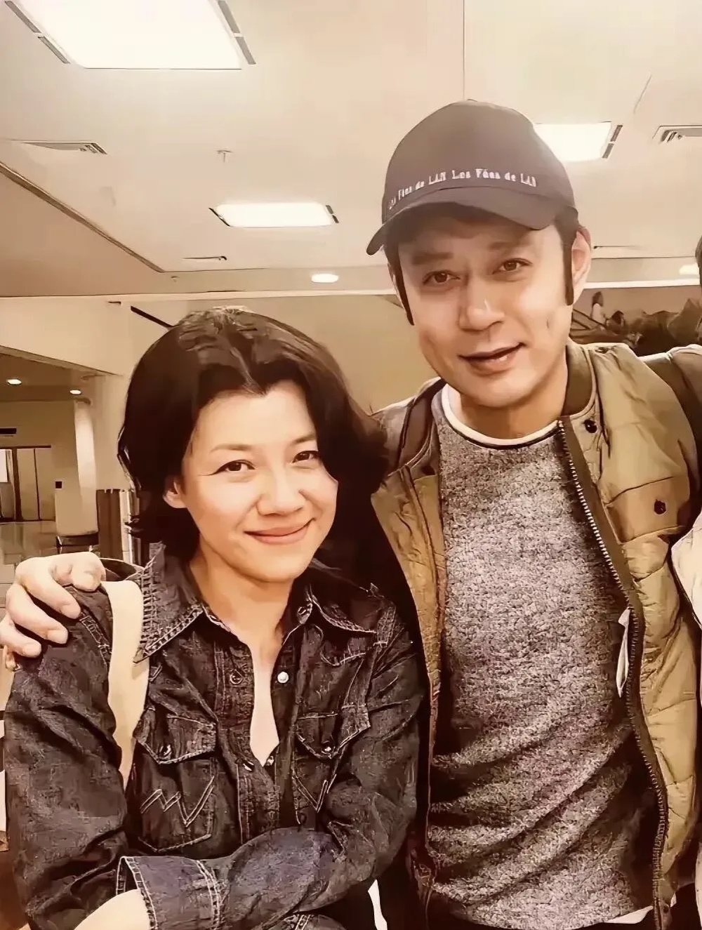 左边这位女演员,毕业于北京电影学院,表演的主角不多