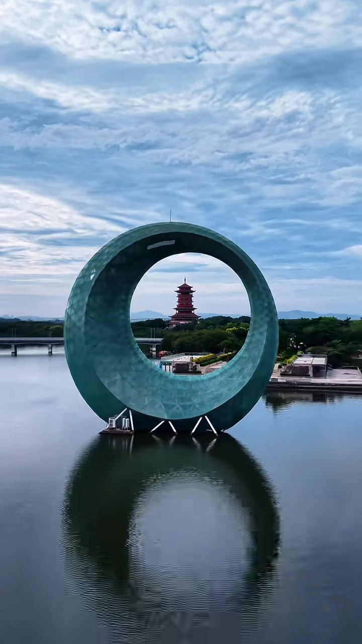 厦门园博园是国家aaaa级旅游景区,素有"水上大观园"之称