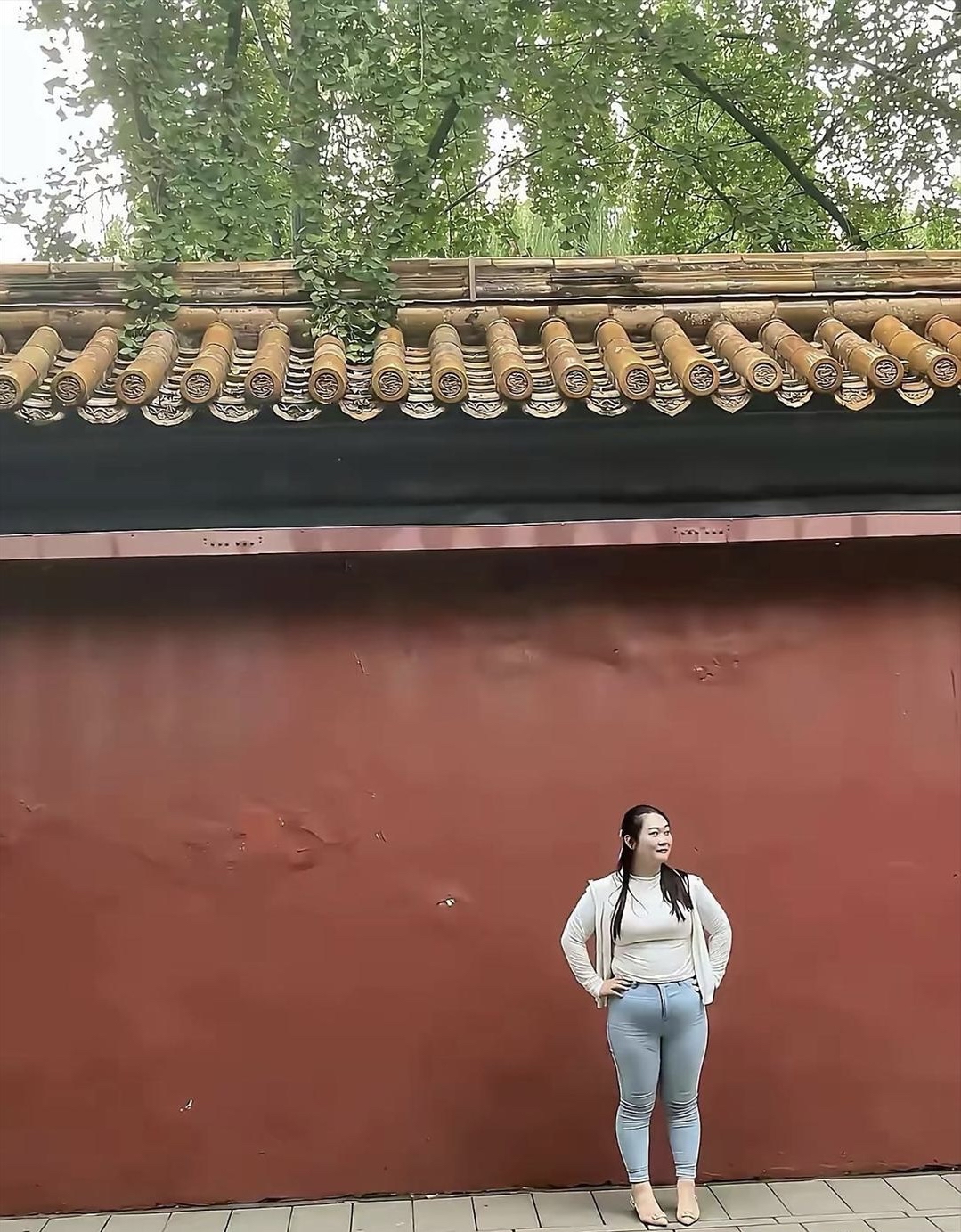 姐妹们快晒晒你们家那位的"神仙拍照",让我心里好受点!