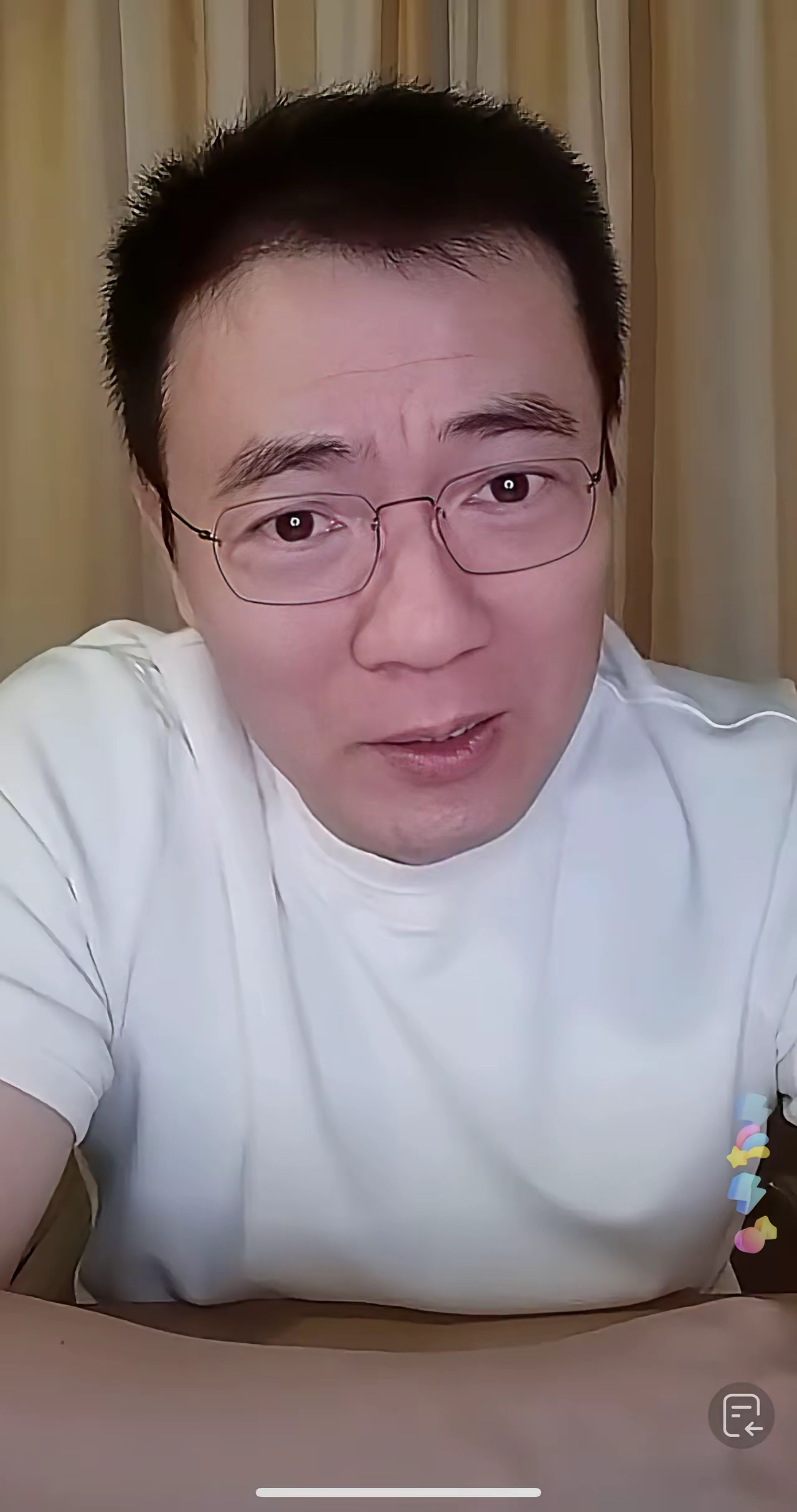 前央视名嘴黄健翔说:"现在世界杯扩军到48支球队,我们仍然在18强赛