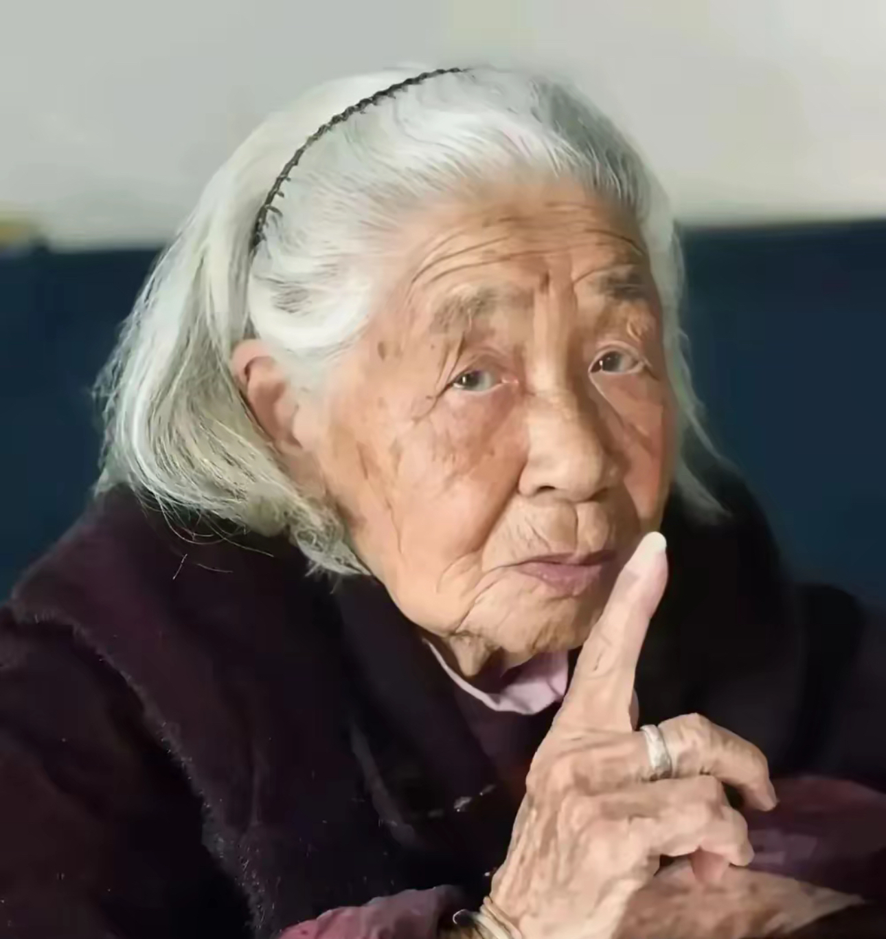 老一辈传下来的规矩,都是精华,不得不听呀. 1
