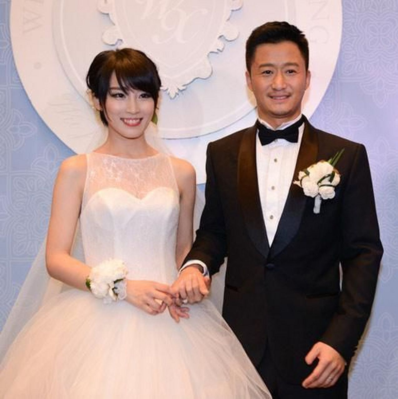 "  对于吴京的这种行为,谢楠表示:"吴京安 妻子吴京安老婆照片吴京