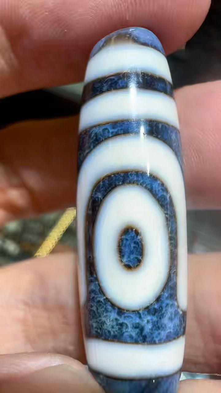 最美丽的老蓝沁二眼天珠