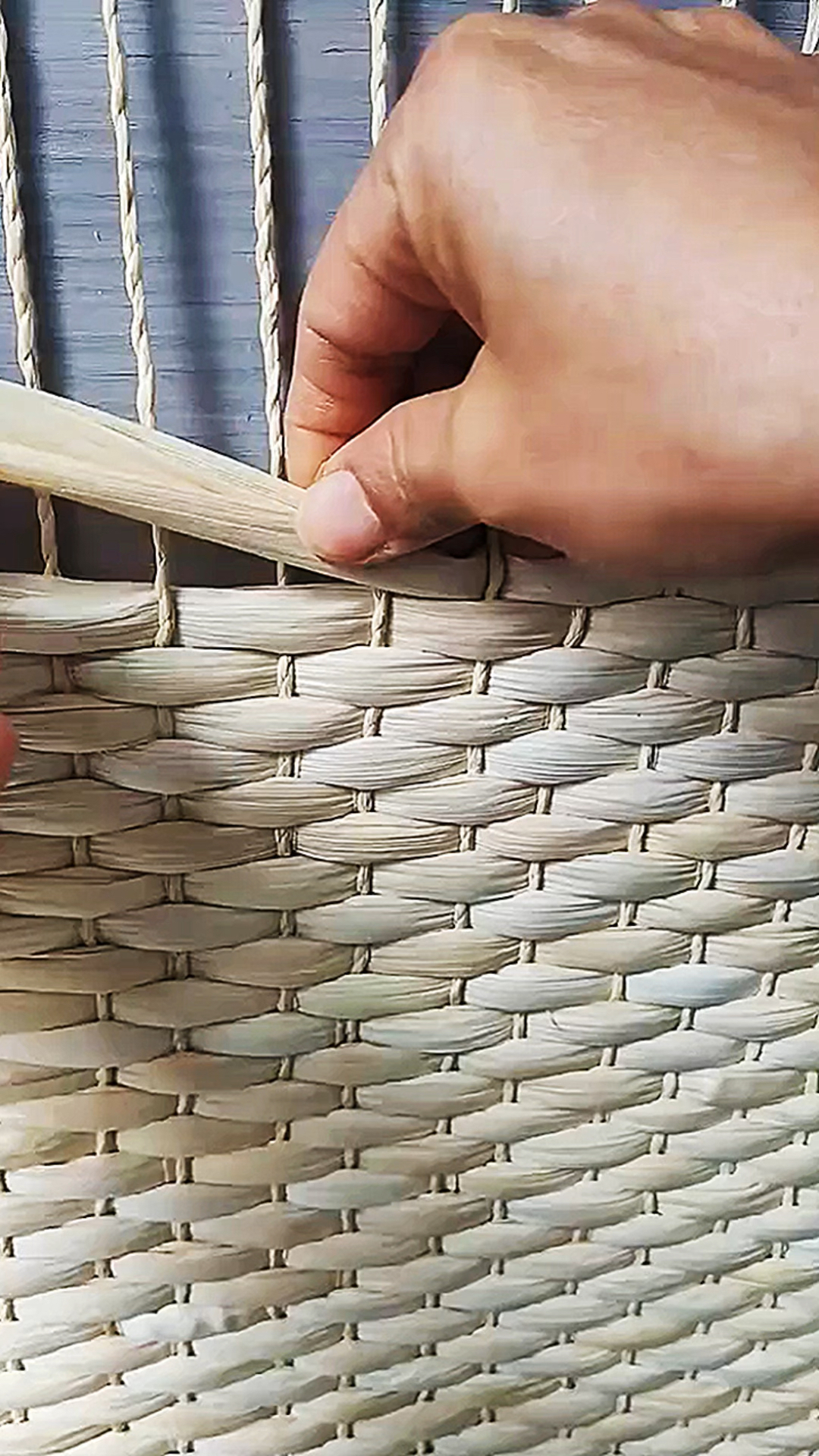 老师傅手工编织的凉席