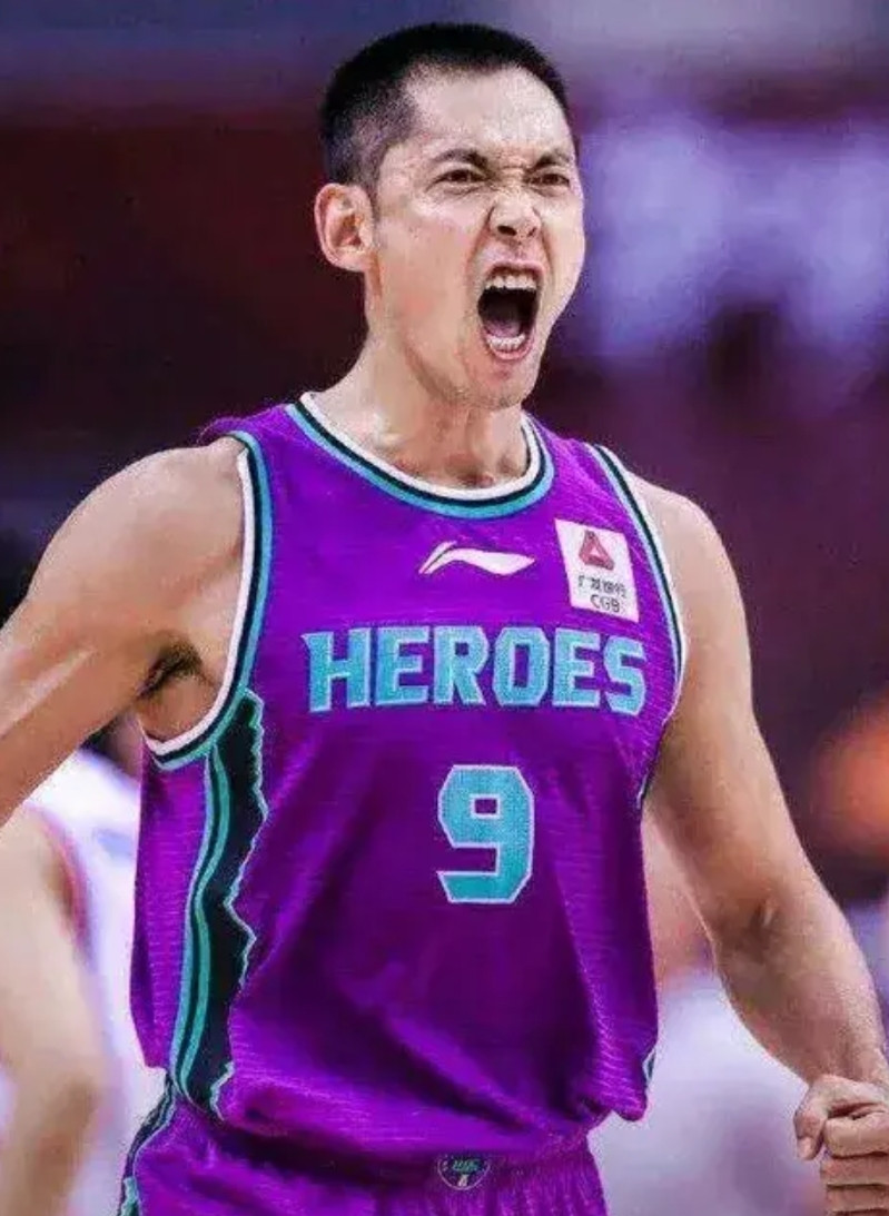 北京北控再度换帅,张庆鹏接替闵鹿蕾成为紫禁勇士主教练,没想到从无