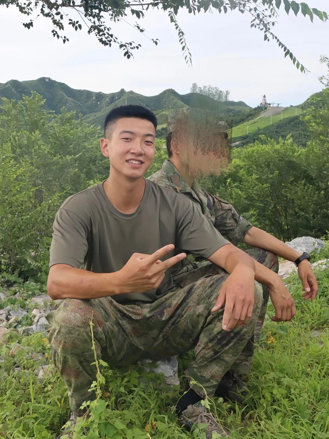 健身房自拍的退伍兵哥,蓝色内裤边藏不住的诱惑
