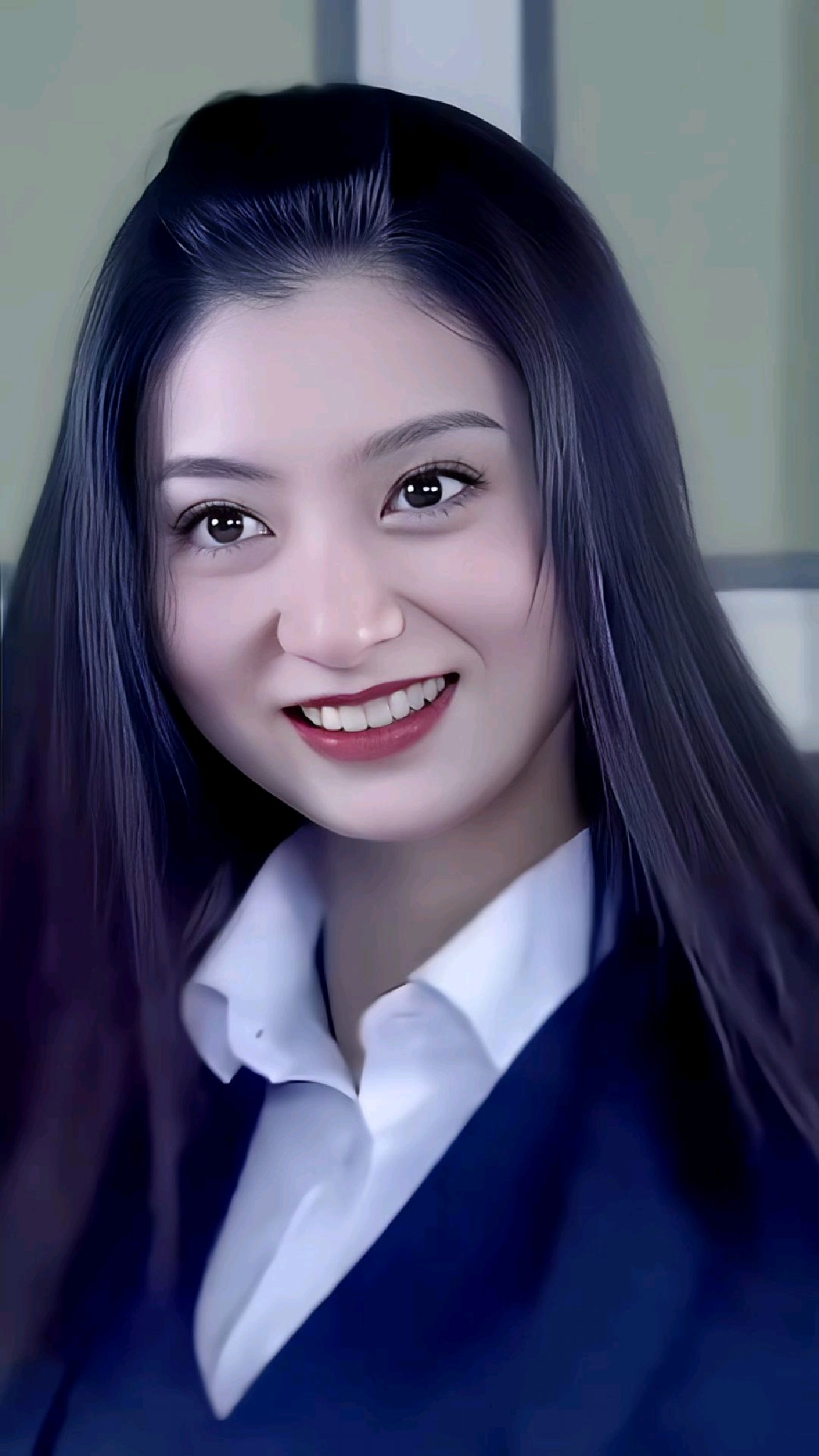 斓曦 这颜值太美了,尤其是穿上军装又美又彪,你们喜欢她吗?