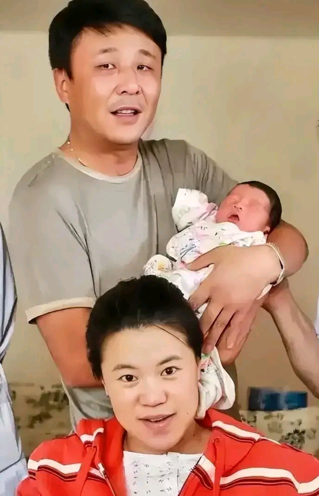 郭斌是山东威海人从事房地产行业现任山东威海亲见集团的董事 