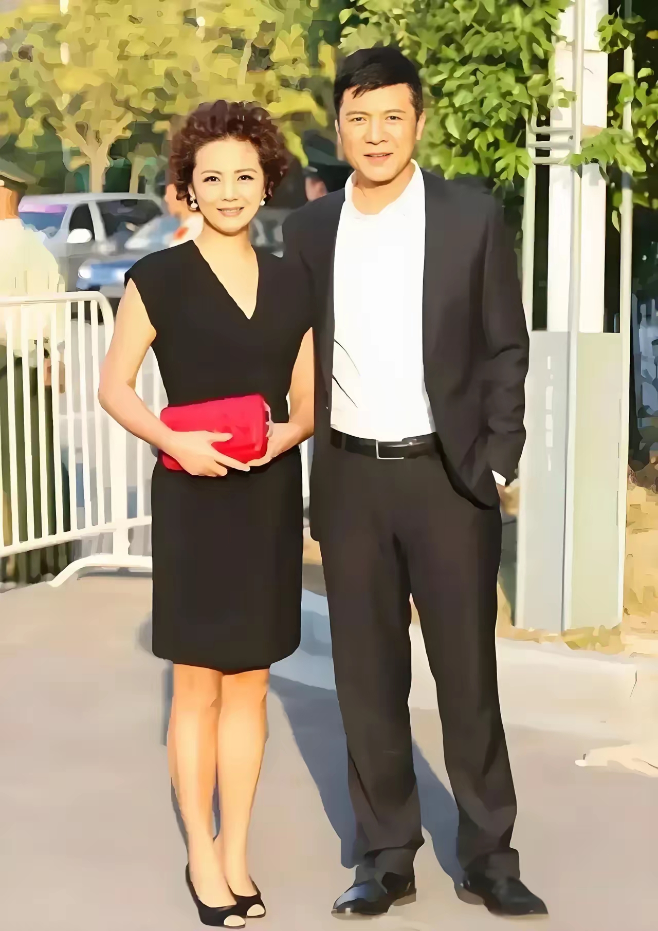 真没想到,他俩居然是实实在在的夫妻,我一直都以为