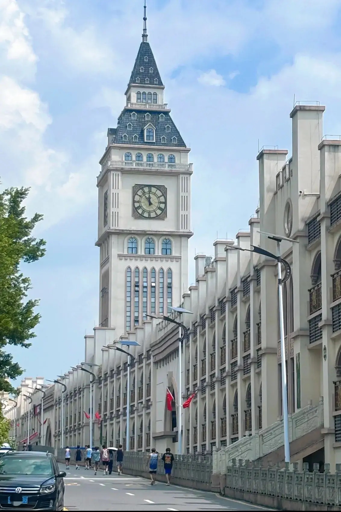 很多人以为加州大学伯克利分校是一所很一般的大学毕竟是个分校