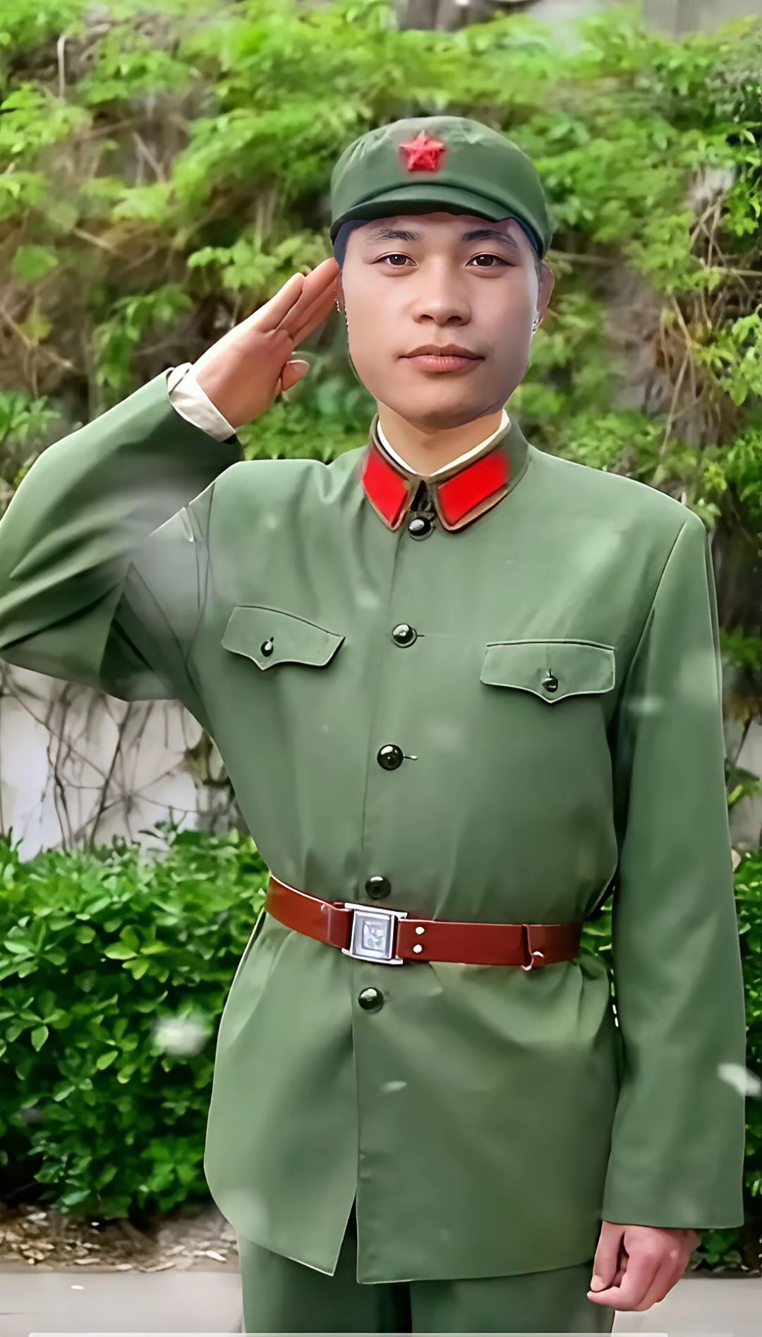 79年中越边境自卫反击战前,他被提拔担任汽车排长