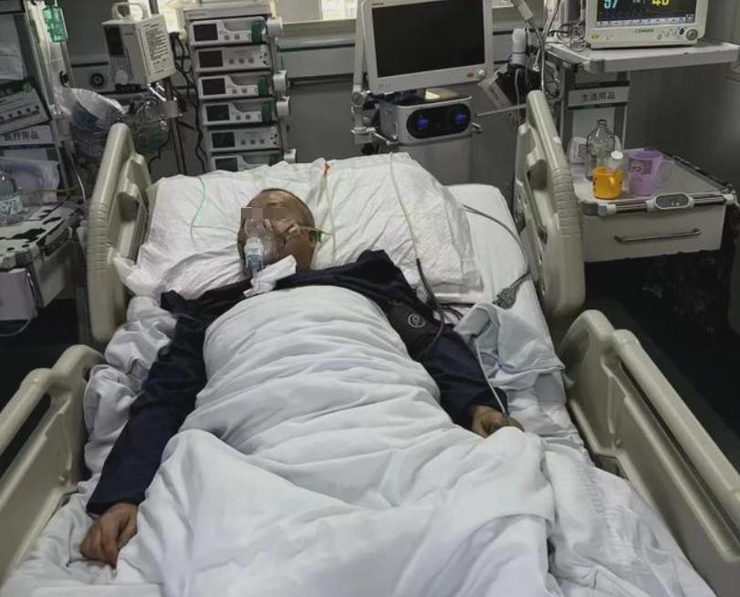 找过去后愣住了 一场雷雨过后的清晨,杭州西湖区某医院的重症监护室内